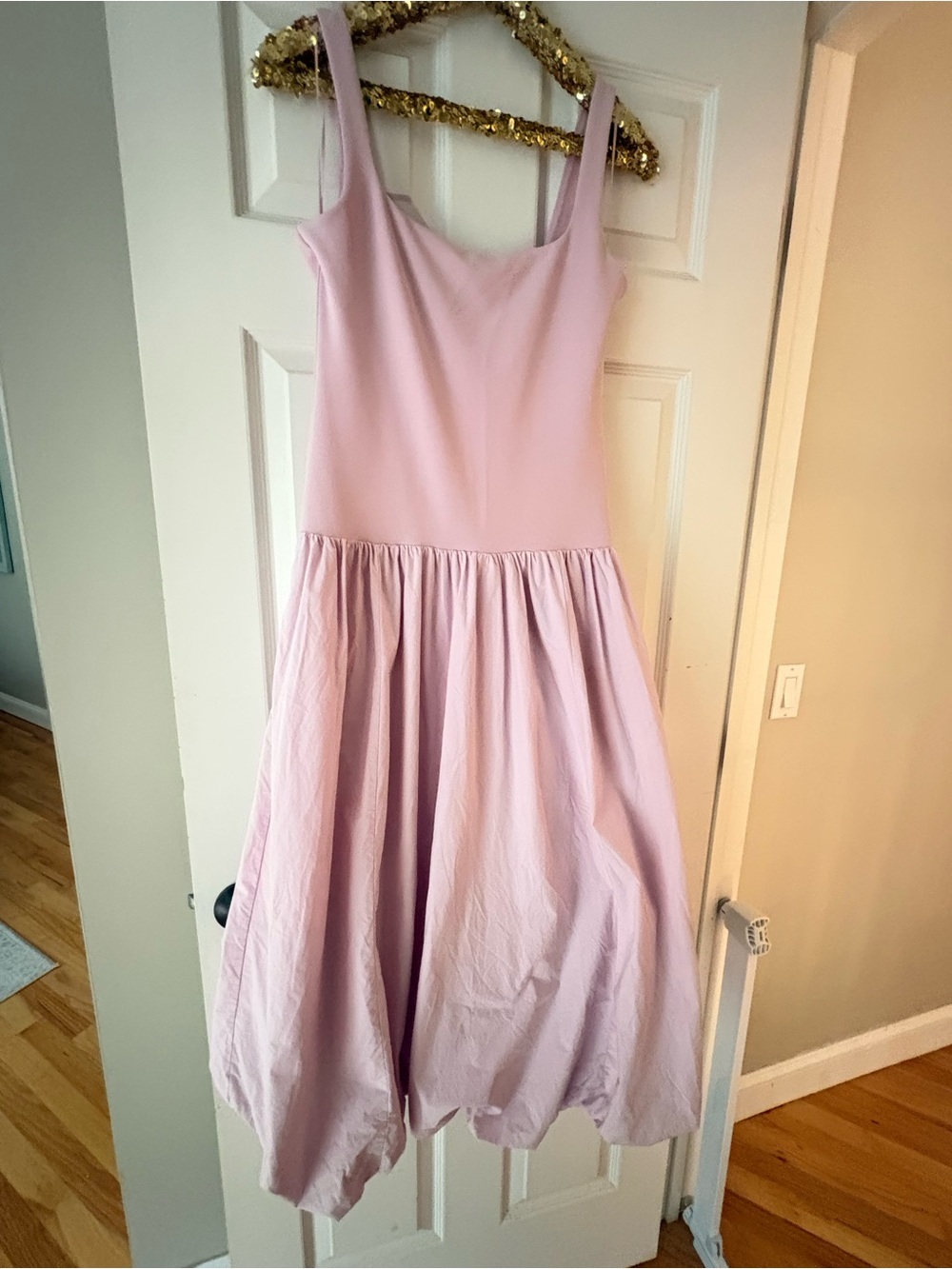 Abercrombie & Fitch Pink Bubble Hem Midi Dress - Picture 4 of 10